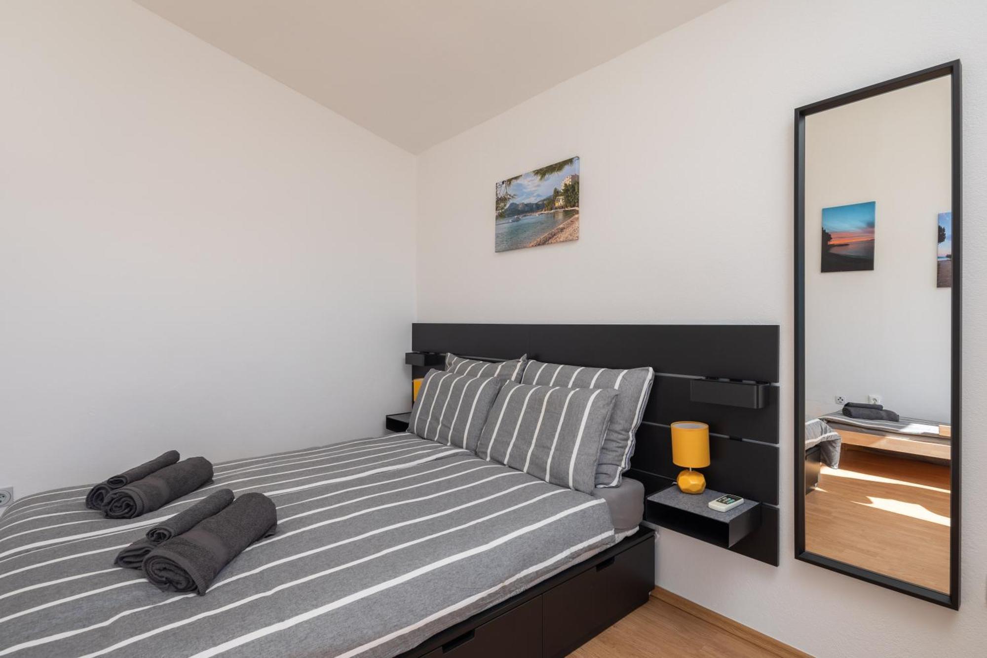 Sunshine Suites Omiš Extérieur photo