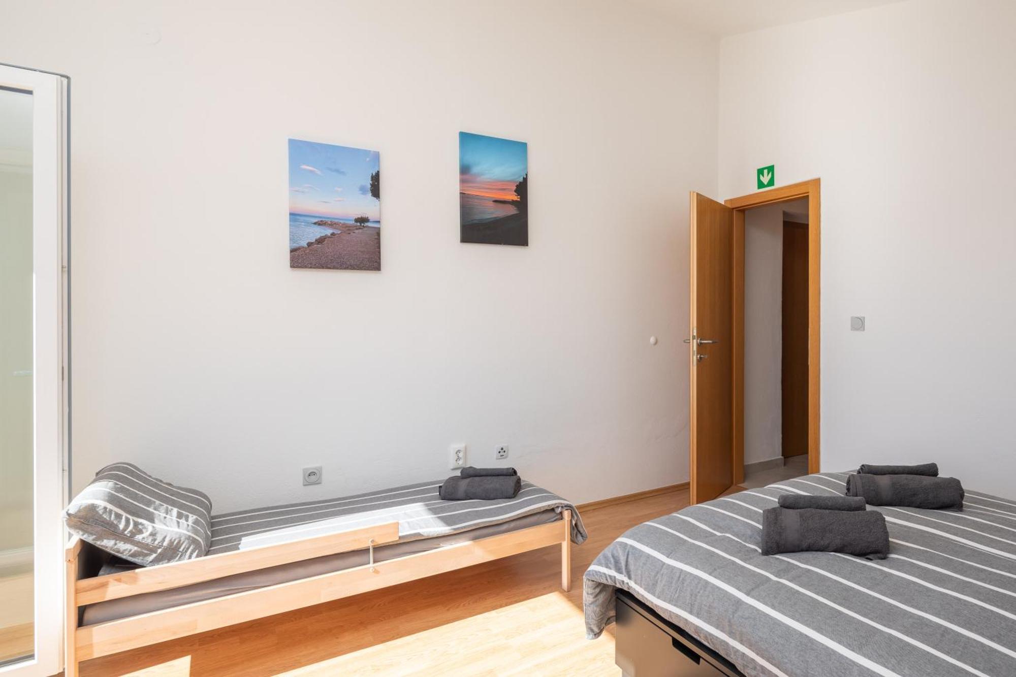 Sunshine Suites Omiš Extérieur photo