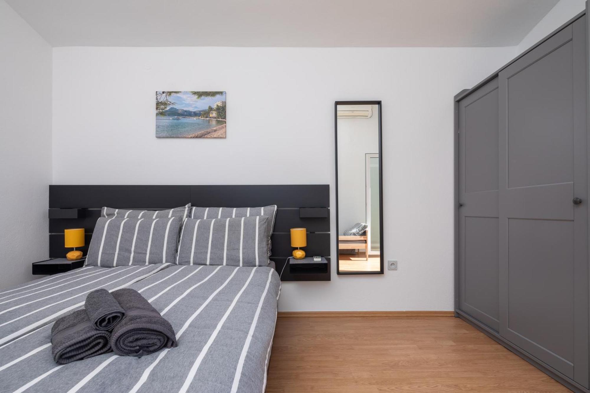 Sunshine Suites Omiš Extérieur photo