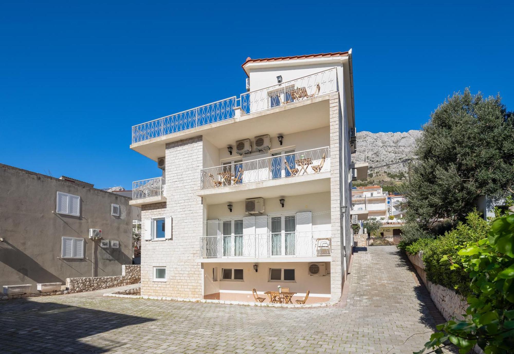 Sunshine Suites Omiš Extérieur photo