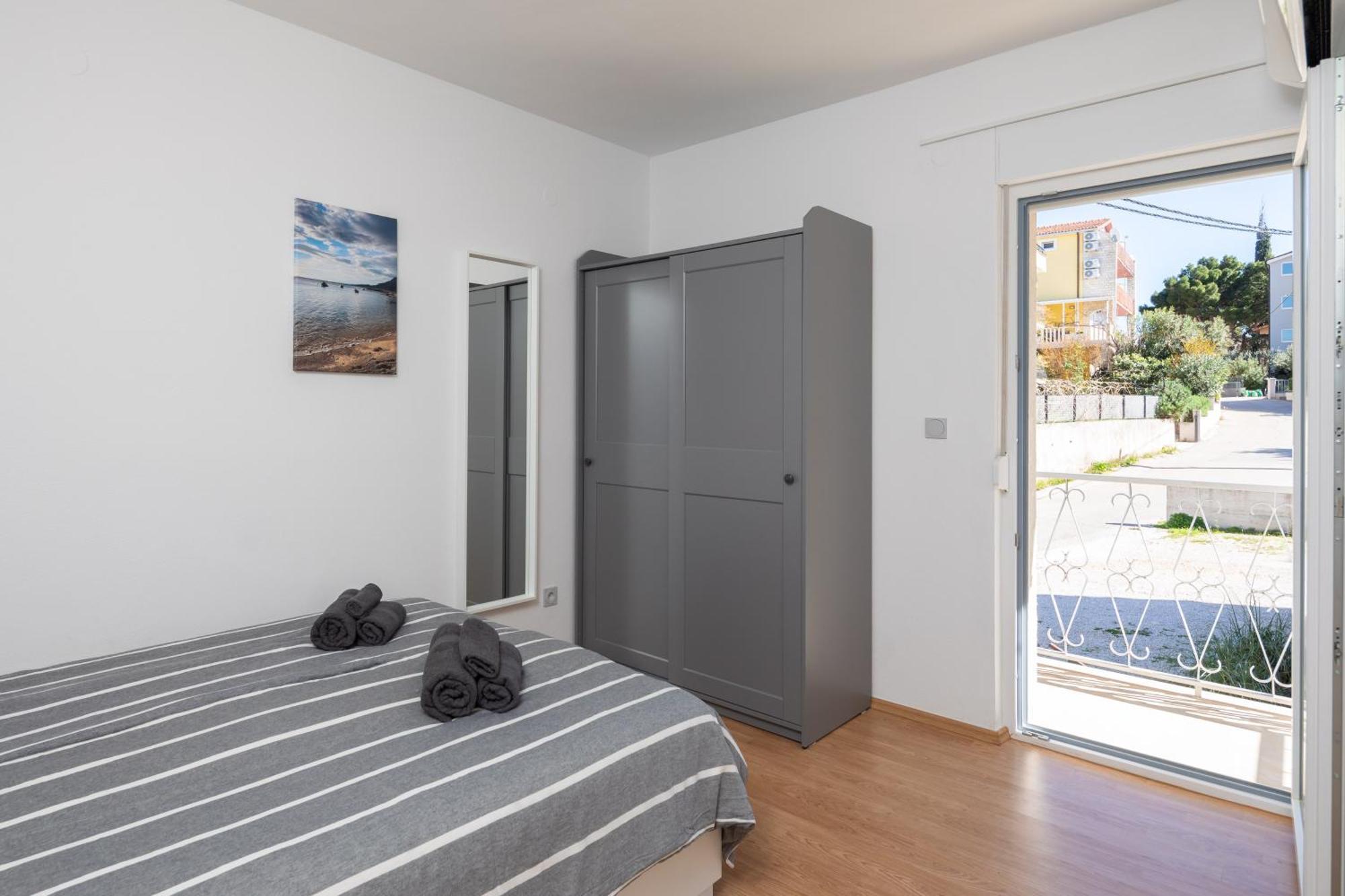 Sunshine Suites Omiš Extérieur photo