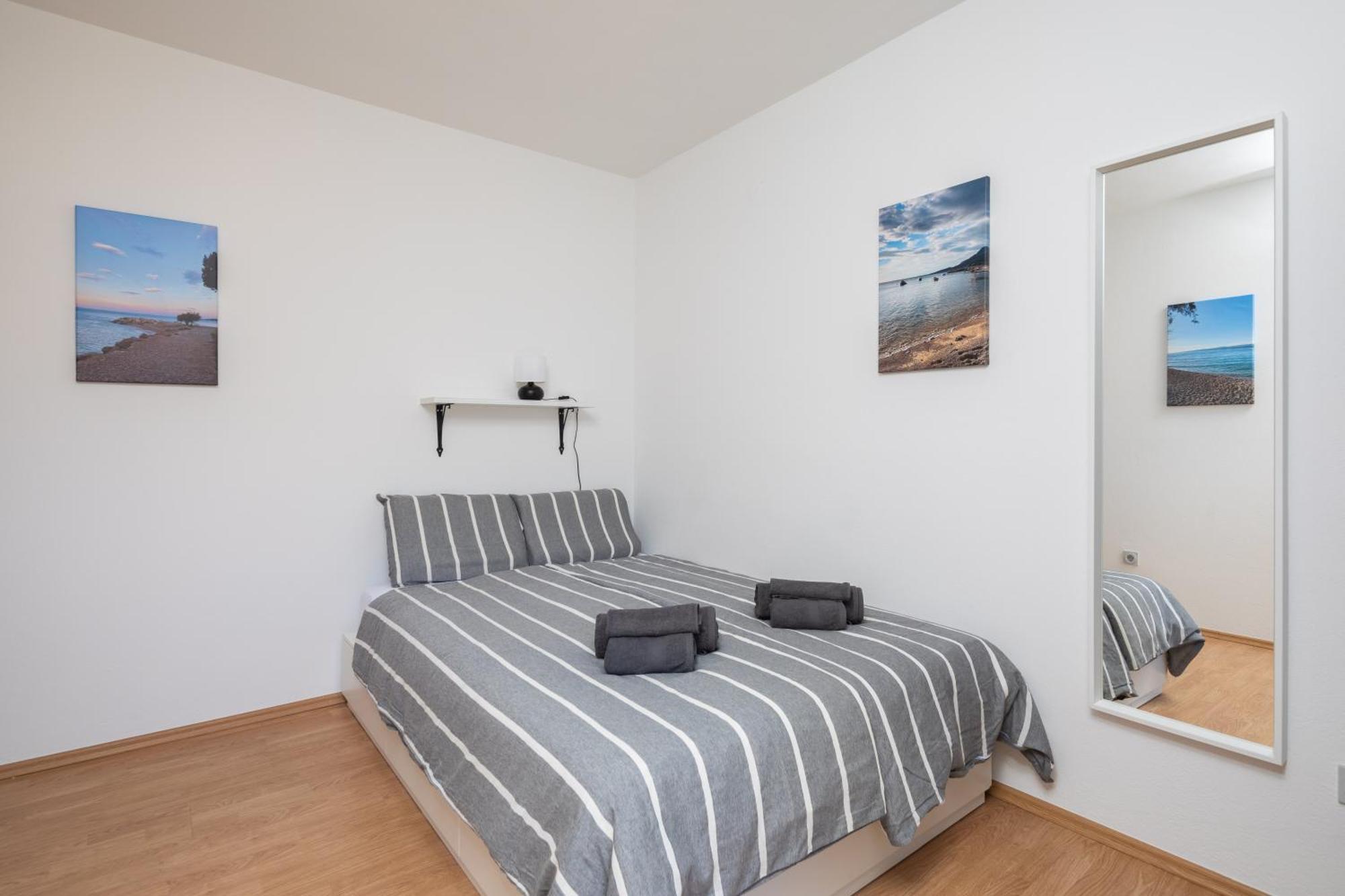 Sunshine Suites Omiš Extérieur photo