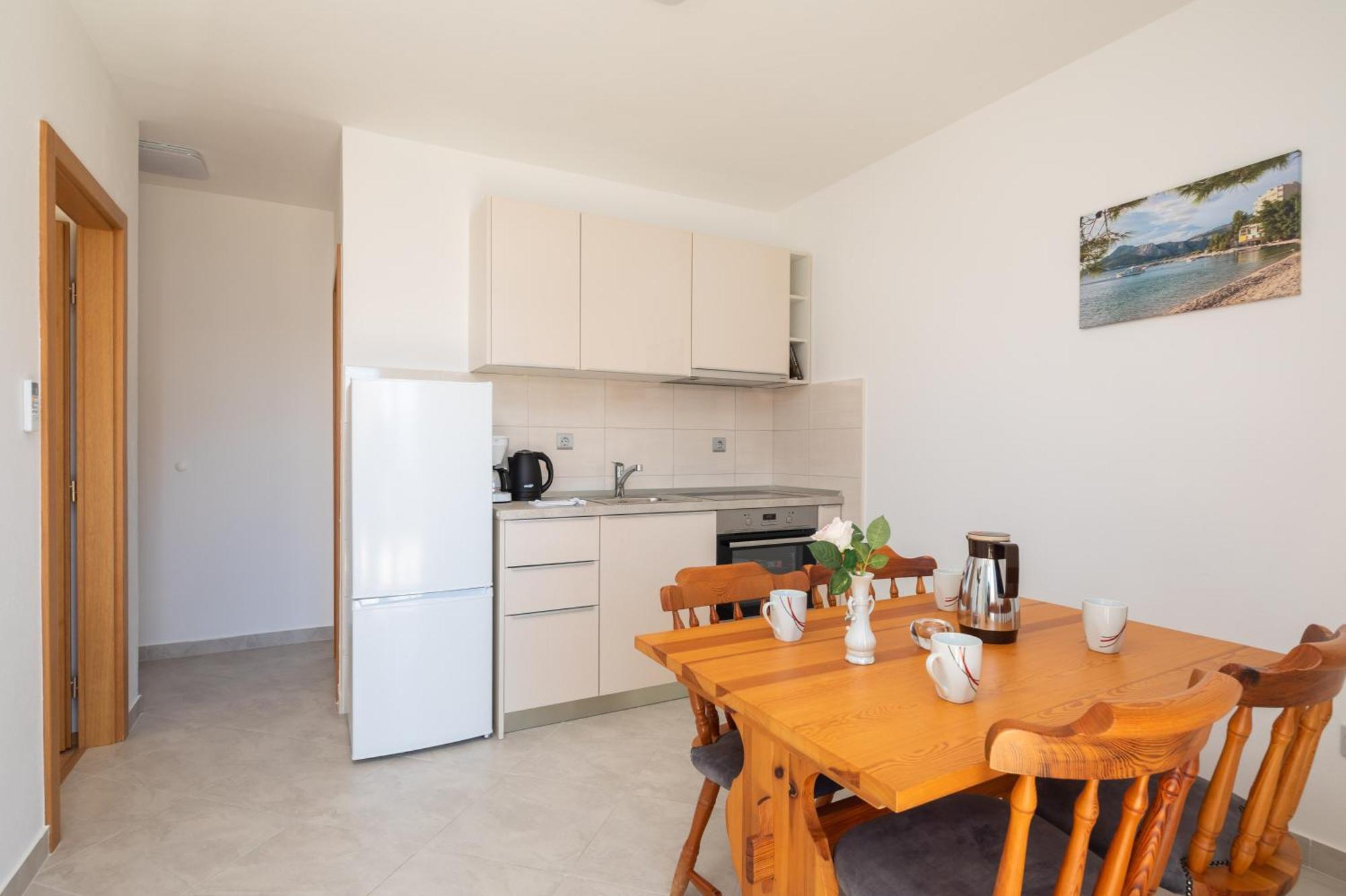 Sunshine Suites Omiš Extérieur photo
