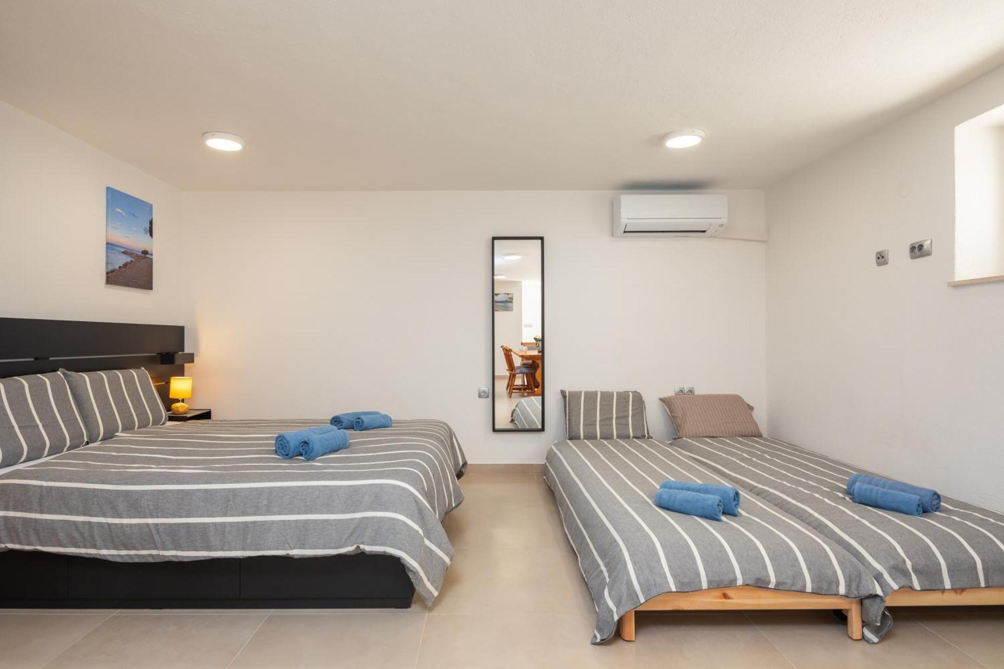 Sunshine Suites Omiš Extérieur photo
