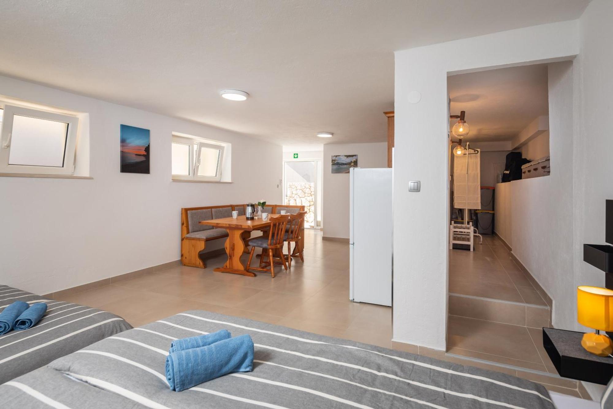 Sunshine Suites Omiš Extérieur photo