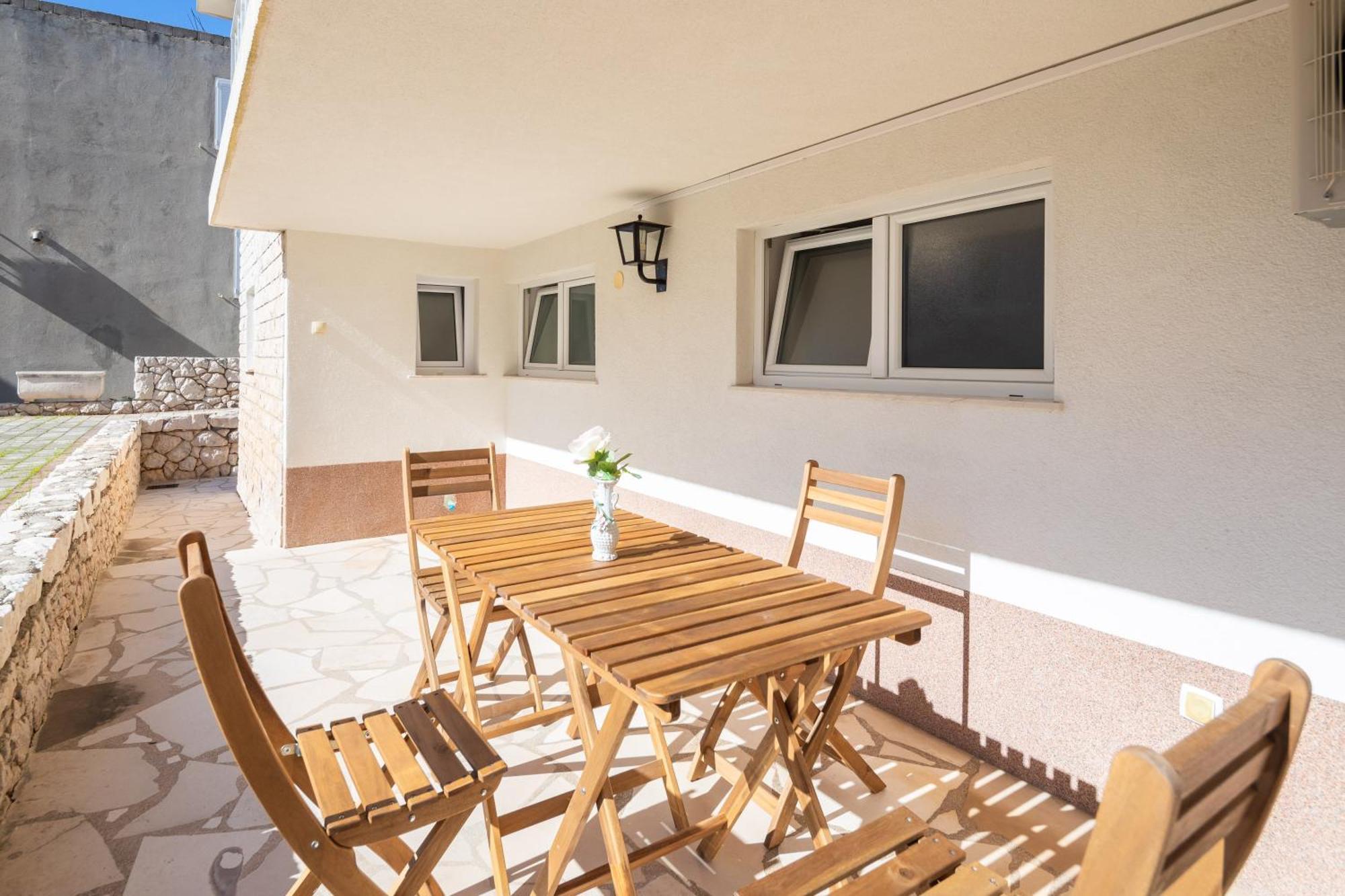 Sunshine Suites Omiš Extérieur photo