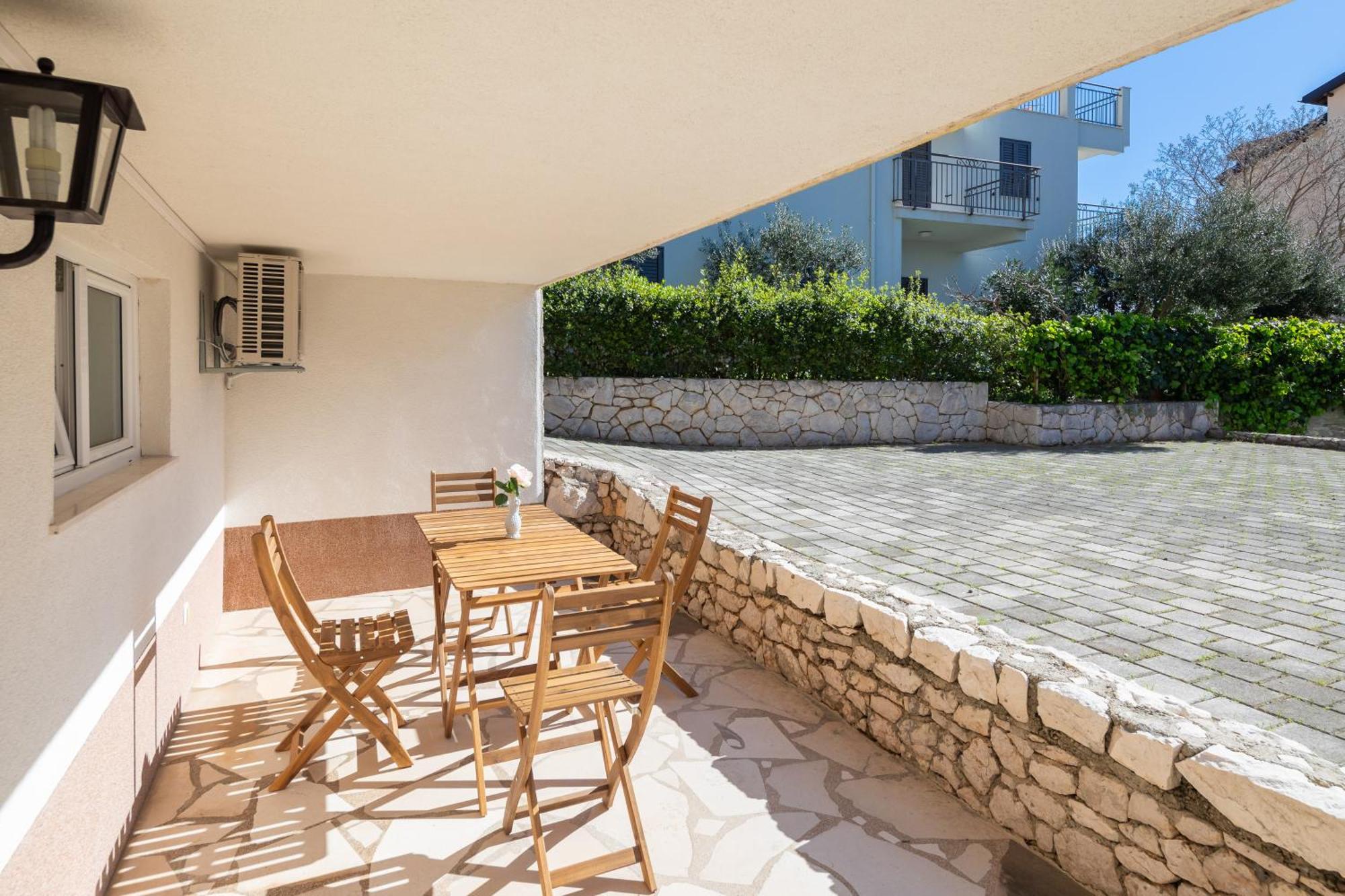 Sunshine Suites Omiš Extérieur photo